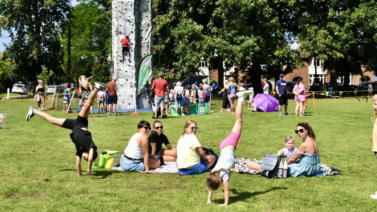 Community Fun Days web